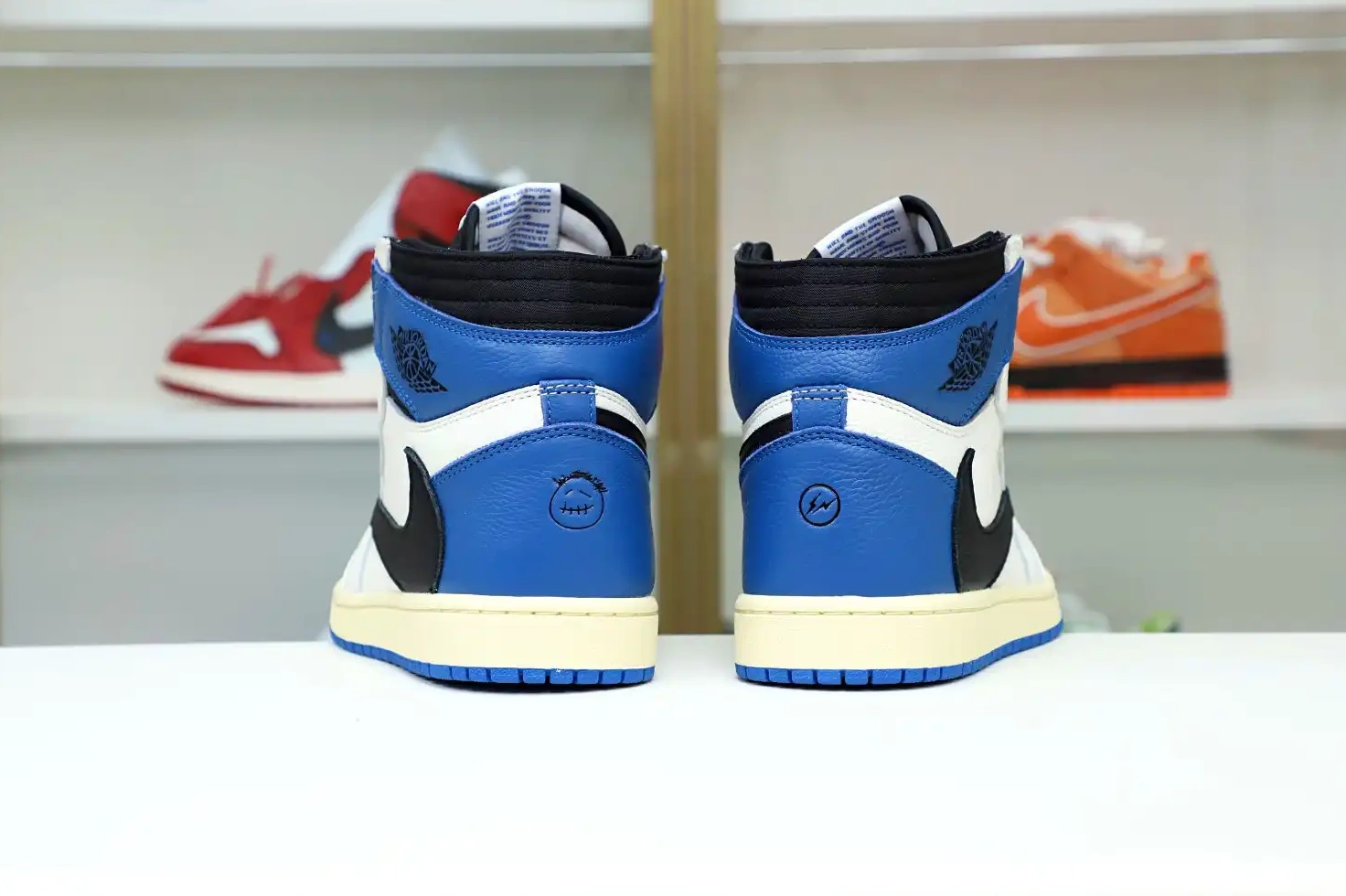 1 HIGH TRAVIS AIR DESIGN X SCOTT FRAGMENT RETRO X JORDAN Kimikick 0405